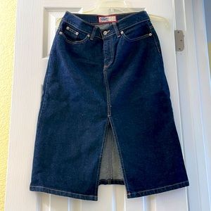 Old Navy blue Jean skirt